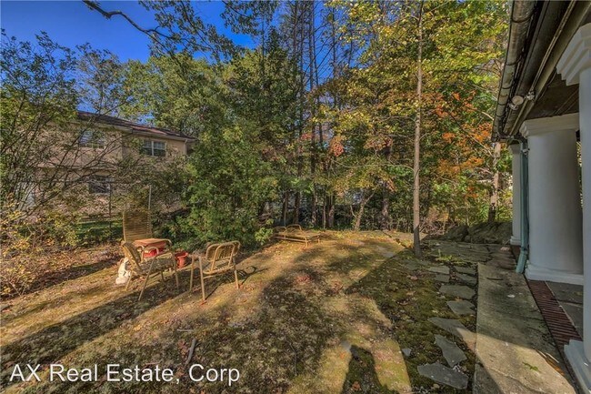 Building Photo - 31 Ardell Rd