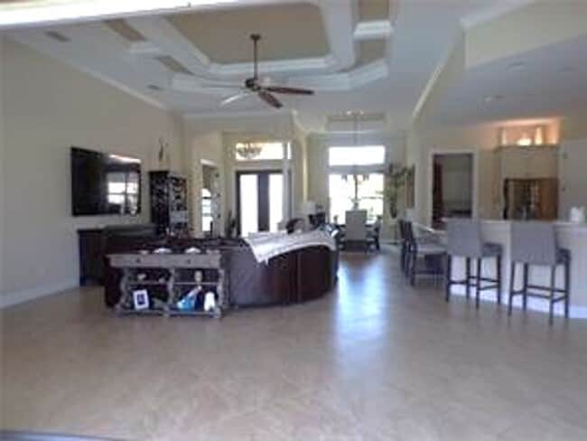 Foto del edificio - ANNUAL IMMACULATE, Furnished, 3-bedroom, 2...