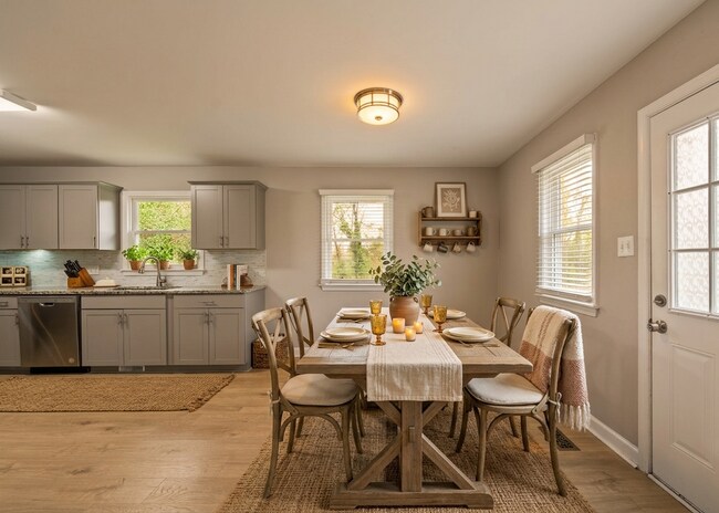 Foto del edificio - 1910 Hilldale Dr