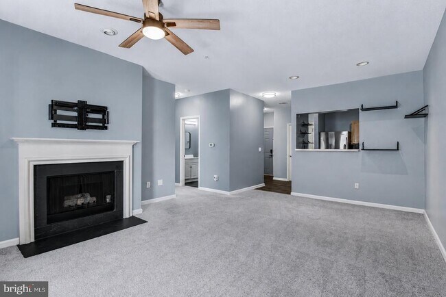 Foto del edificio - 14300 Grape Holly Grove