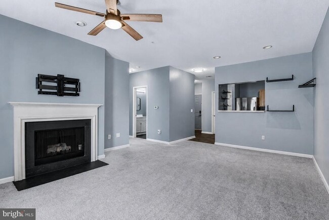 Building Photo - 14300 Grape Holly Grove
