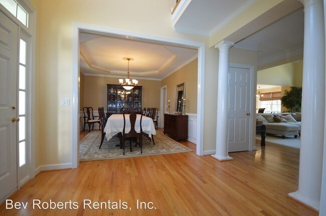 Building Photo - 5 br, 4 bath House - 412 Wayfield Lane