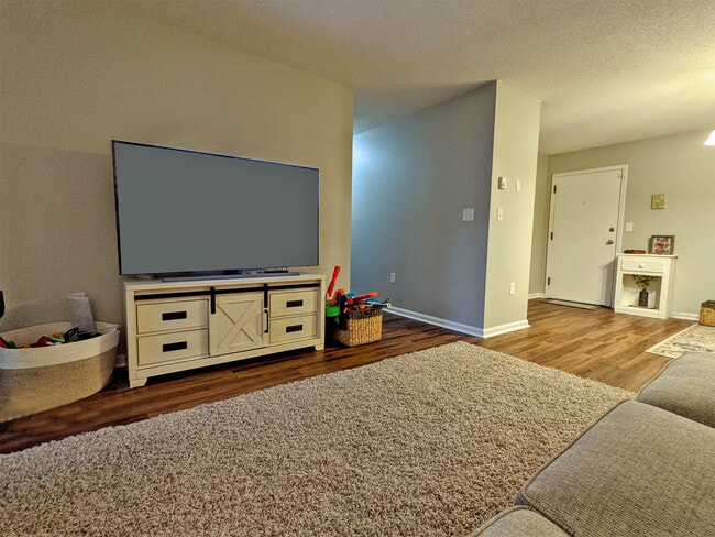 Building Photo - 58 Branch Tpke