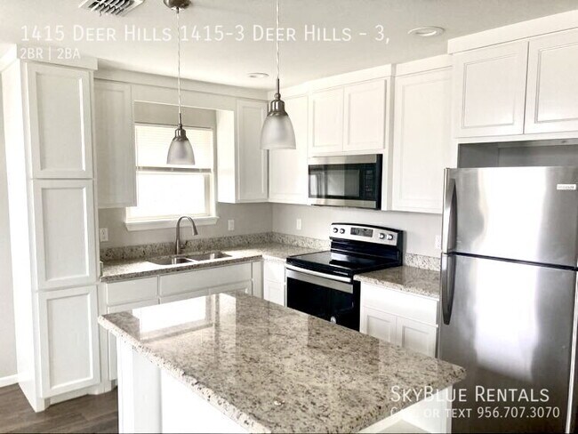 Foto del edificio - 1415 Deer Hls