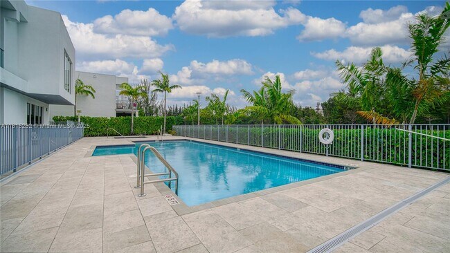Foto del edificio - 10360 NW 68th Ter
