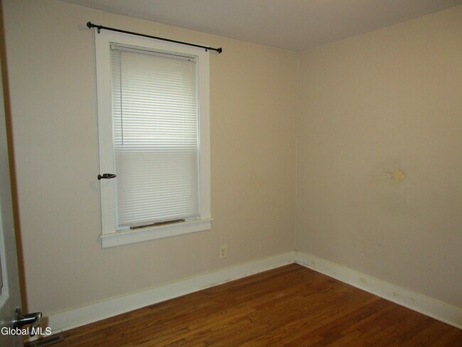 Foto del edificio - 1303 8th Ave