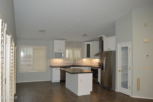 Building Photo - 45156 W Zion Rd