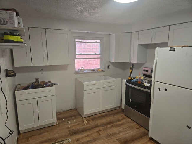 Building Photo - 1128 Arkansas Ave