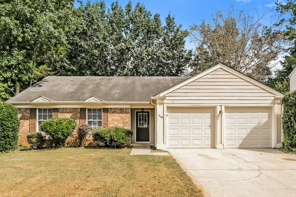 Primary Photo - 640 Stonebridge Loop