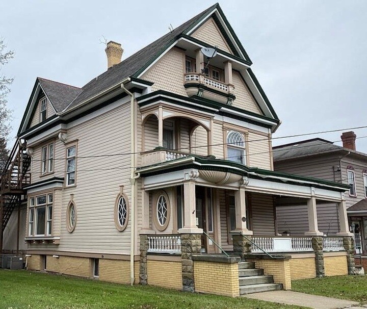 Primary Photo - 1324 Liberty St