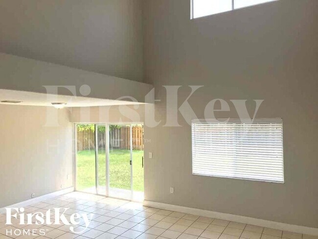 Foto del edificio - 18050 SW 142nd Ct