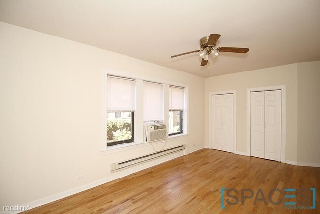 Building Photo - 3720 N Pine Grove Ave