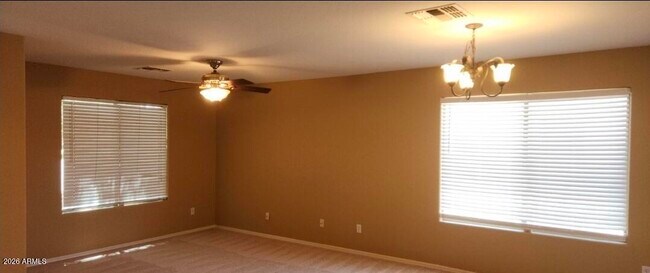 Foto del edificio - 2134 W Pleasant Ln