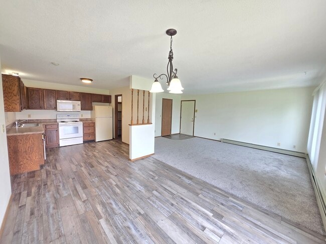 Foto del edificio - Pebble Creek Apartments