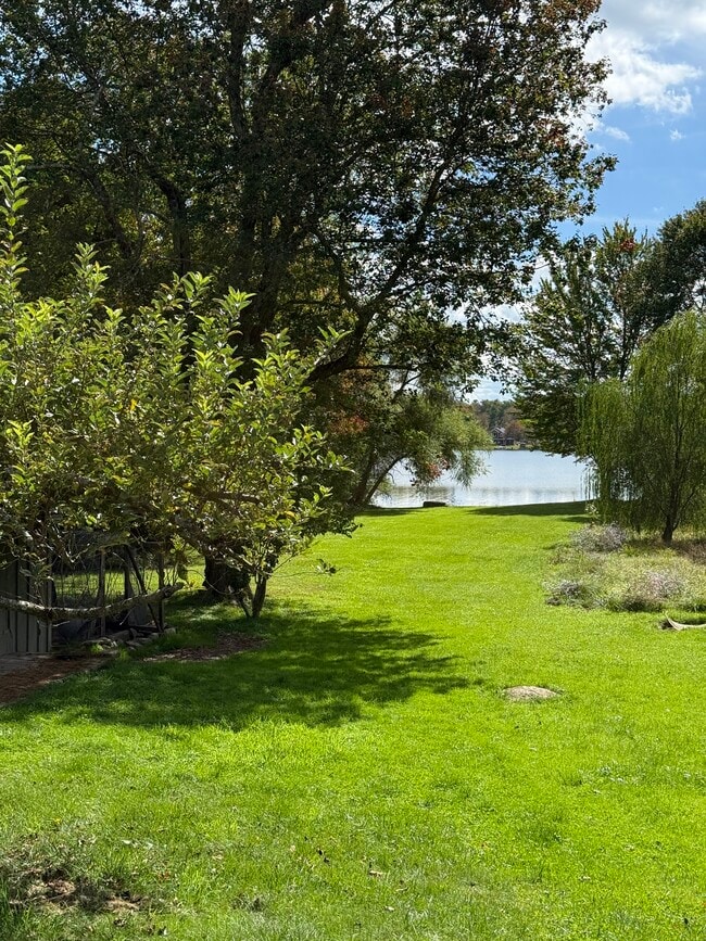 Building Photo - 40 W Quasset Rd Building Photo - 40 W Quasset Rd