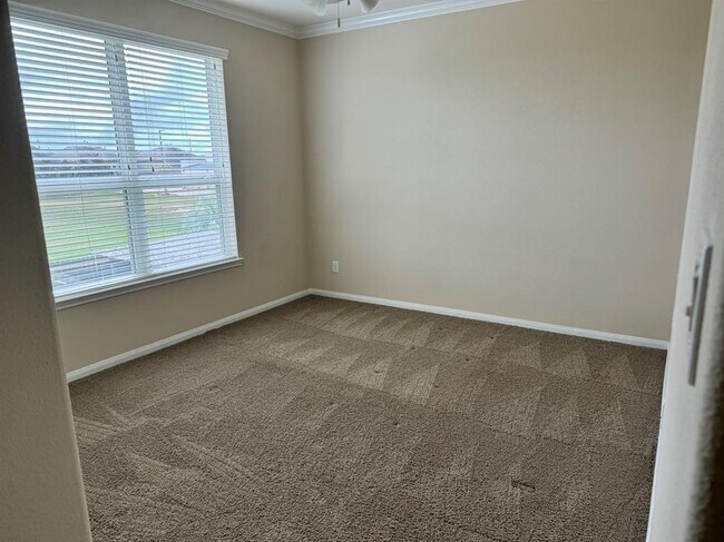 Building Photo - 27411 Royal Canyon Ln