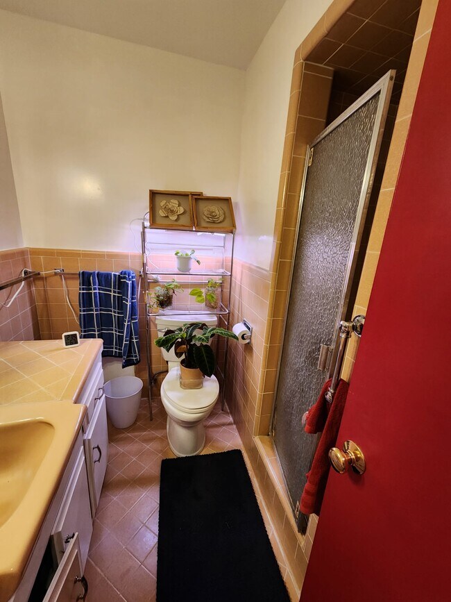 Building Photo - 1139 E Ocean Blvd