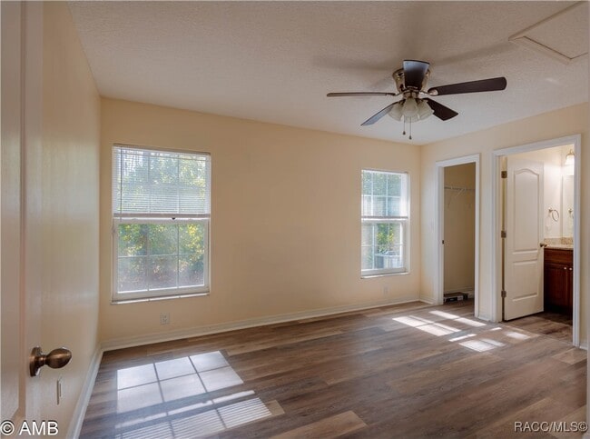 Building Photo - 9374 N Peachtree Way