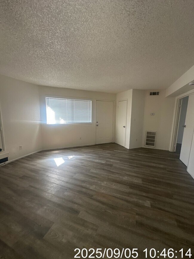 Foto del edificio - 4701 Beechwood St
