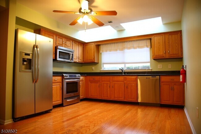 Building Photo - 23 Bentley Ct