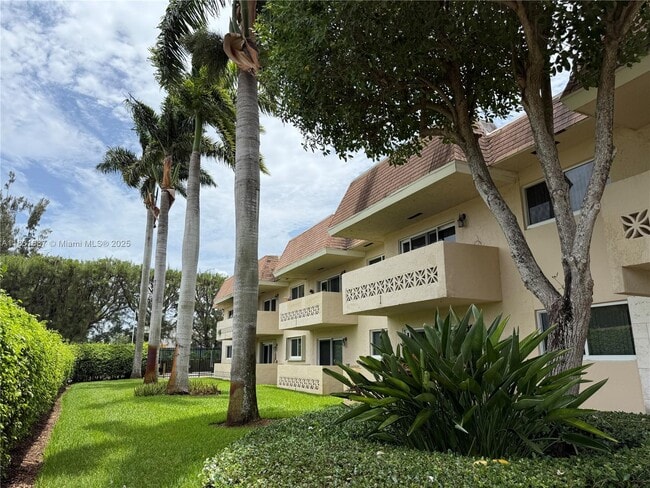 Building Photo - 14500 SW 88th Ave