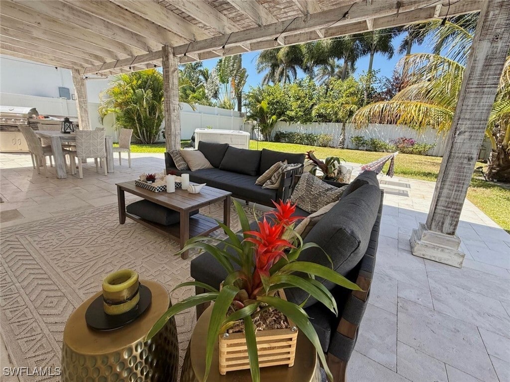 Foto principal - 771 94th Ave N