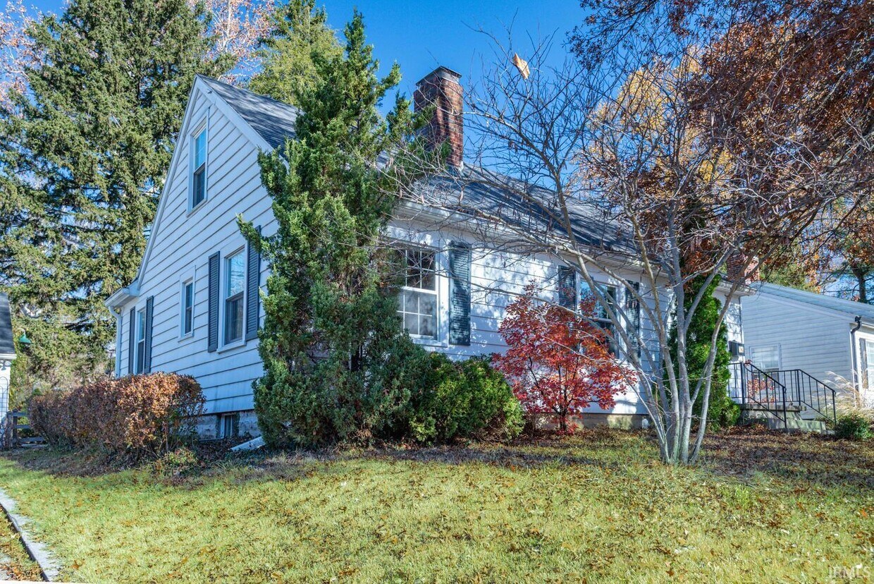 1909 E Maxwell Ln, Bloomington, IN 47401 House Rental in Bloomington