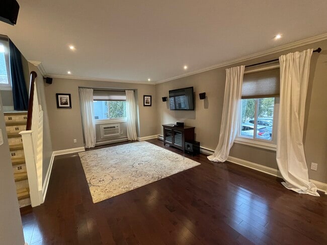 Photo - 47 Woodway Rd Townhome