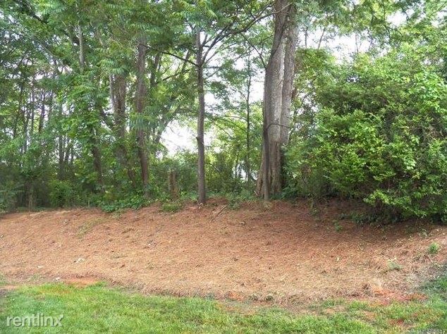 Building Photo - 17030 Commons Creek Dr