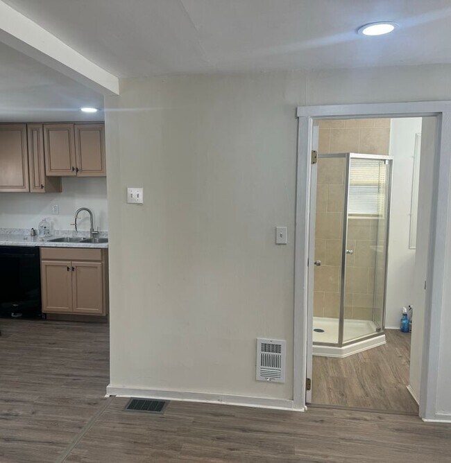 Foto del edificio - 752 Norwood Rd