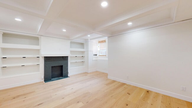 Building Photo - 2742 Sutter St