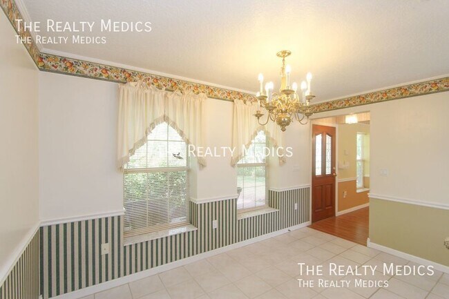 Foto del edificio - BEAUTIFUL 3 Bd/ 2.5 Ba POOL HOME in KISSIM...