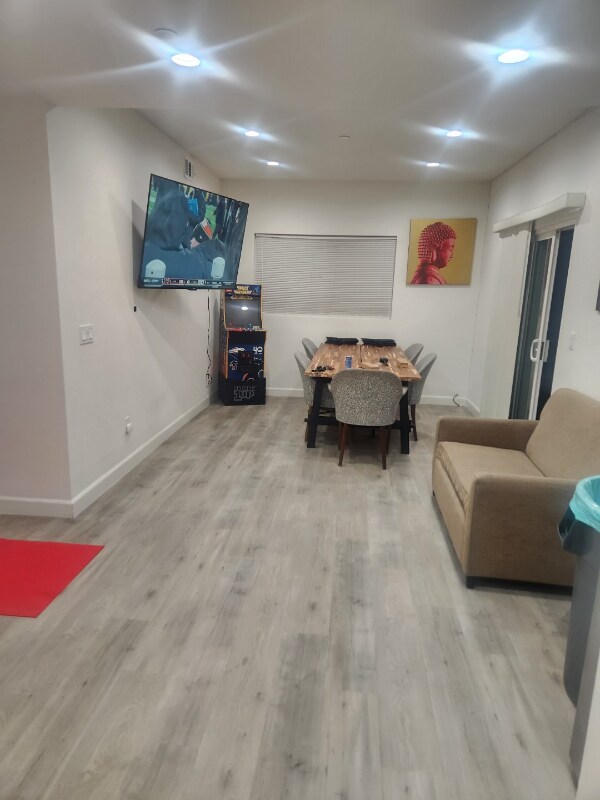 Foto del edificio - 866 N Edgemont St