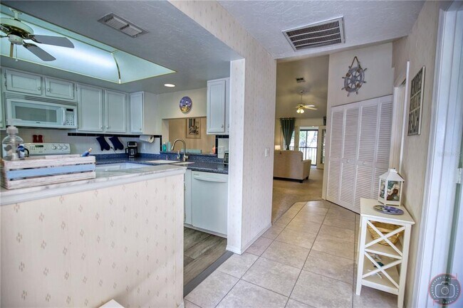 Foto del edificio - 314 Pine Hollow Cir