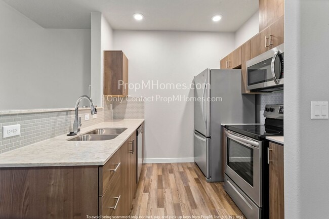 Building Photo - 16405 NW Chadwick Way