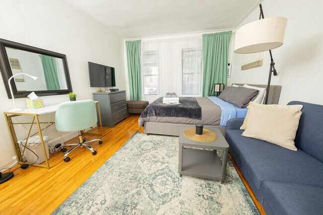 Foto del edificio - 328 E 74th St