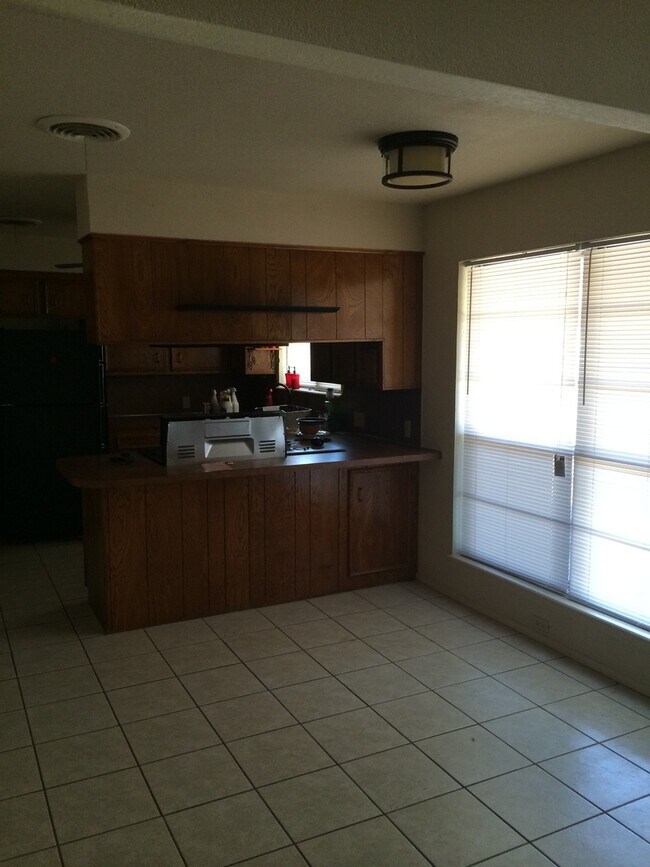 Foto del edificio - READY TO RENT! 3/2/2