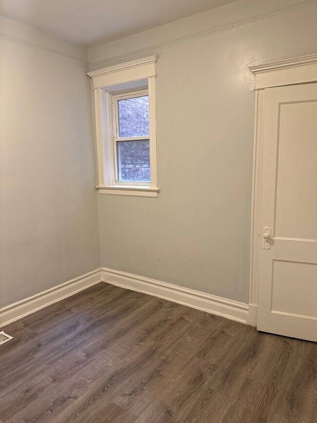 Foto del edificio - 6344 S Eberhart Ave