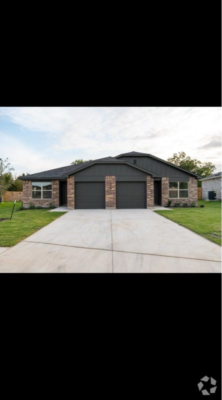 Building Photo - 1289 Lehmann Dr