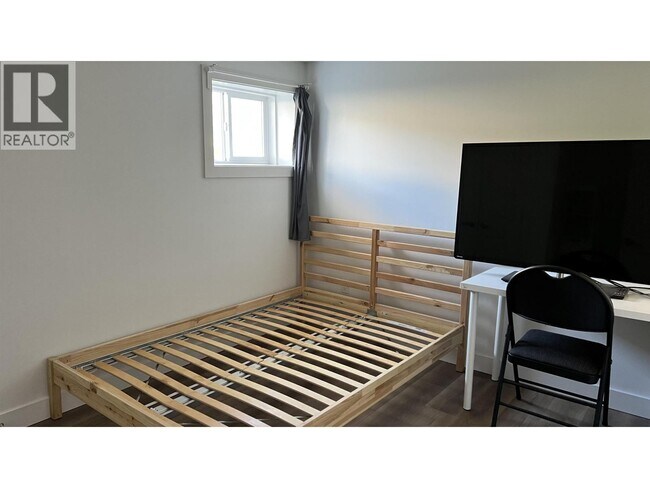 Photo du bâtiment - Basement-72xx CURTIS STREET