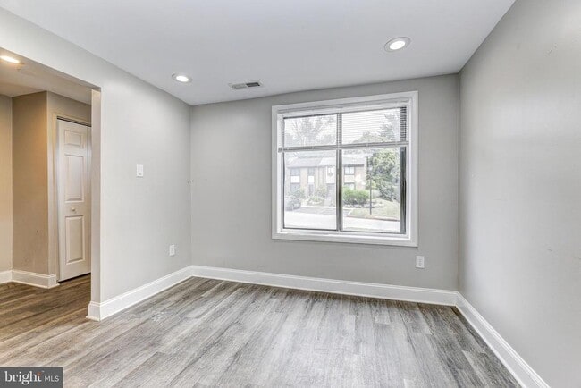 Building Photo - 6559 Frietchie Row