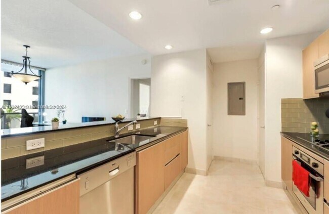 Foto del edificio - 1050 Brickell Ave