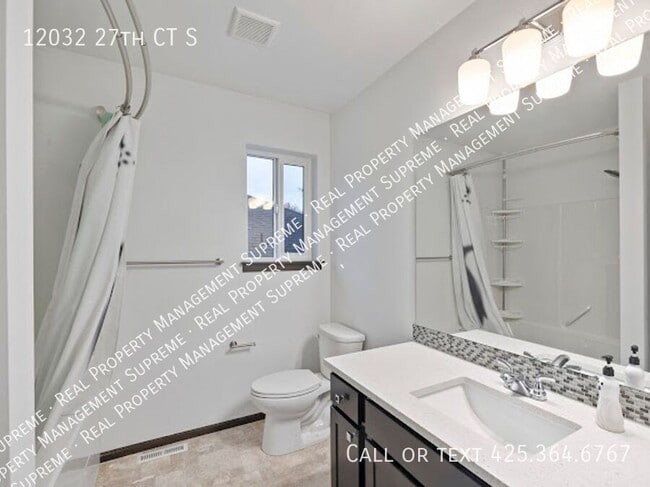 Foto del edificio - 12032 27th CT S