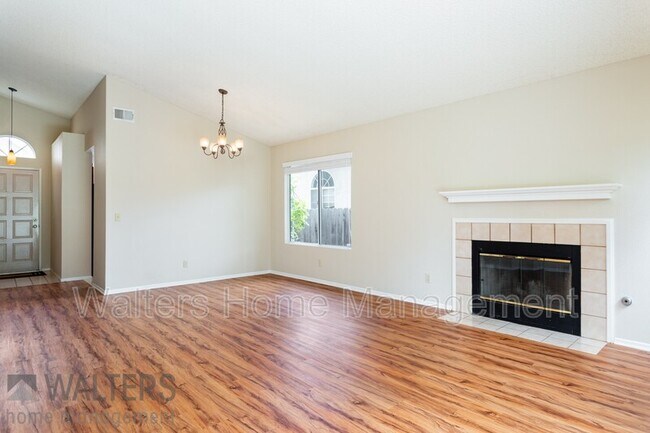 Foto del edificio - 13954 Carmel Ridge Rd