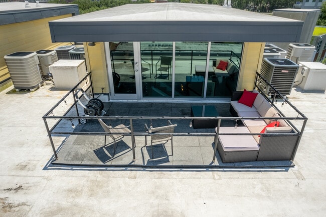 Foto del edificio - 545 Berrien St