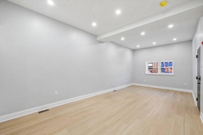 Foto del edificio - 617 S 8th St