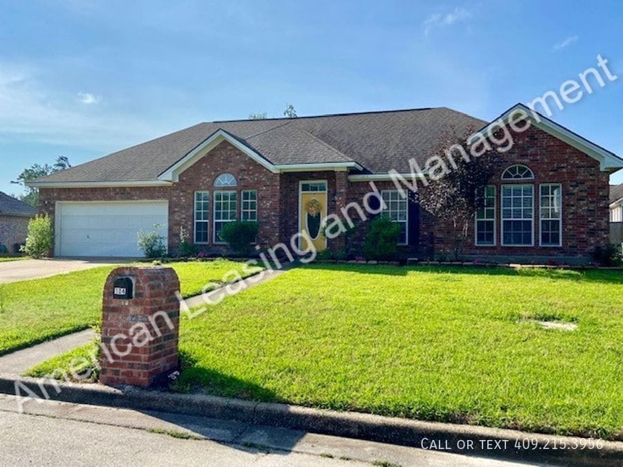 Primary Photo - Recently Updated 3/Bedroom 2/Bath Home in ...