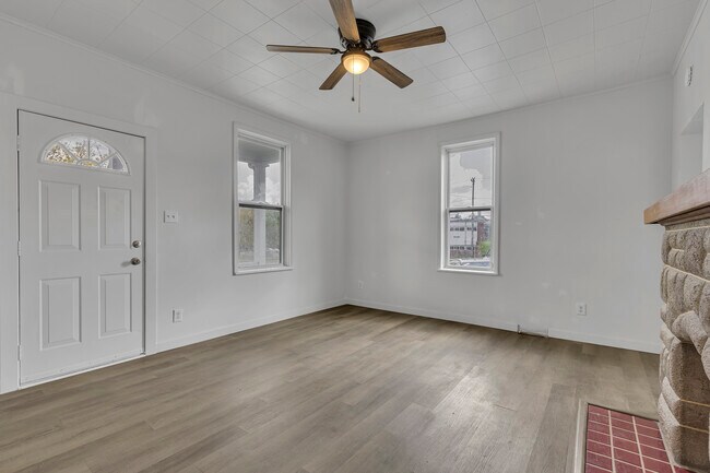 Foto del edificio - 862 Grove Ave