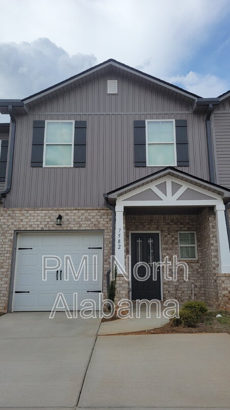 Building Photo - 7582 Discovery Pt Dr NW