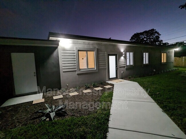 Foto del edificio - 1463 SW 29th Ave